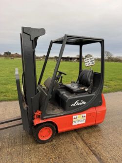 LINDE FORKLIFT TRUCK *12% BUYERS PREMIUM*