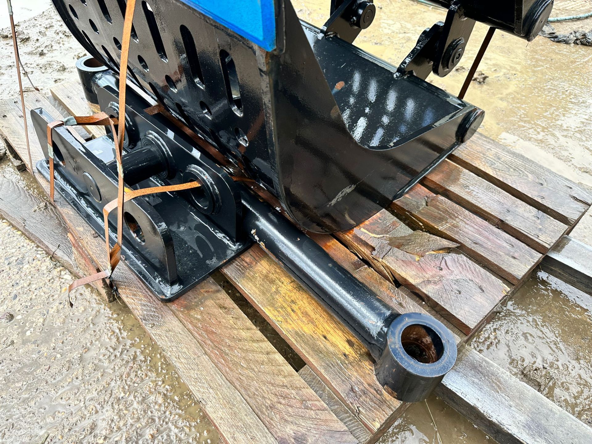 NEW/UNUSED JB EQUIPMENT MANUAL SELECTOR GRAB - 266KG - Image 7 of 10