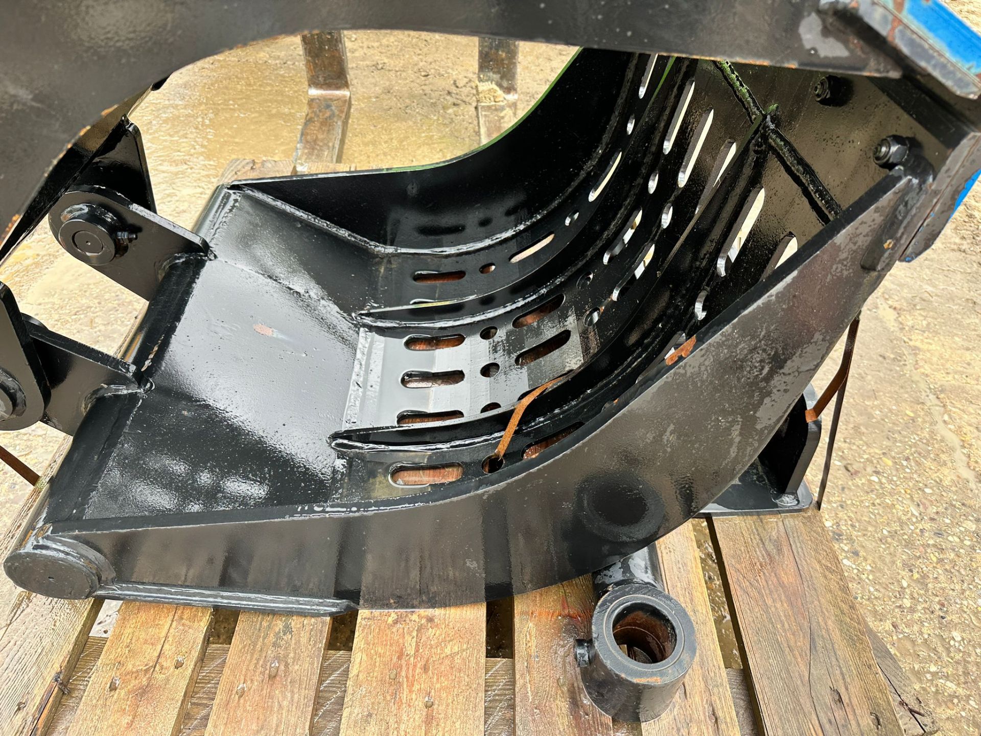 NEW/UNUSED JB EQUIPMENT MANUAL SELECTOR GRAB - 266KG - Image 9 of 10