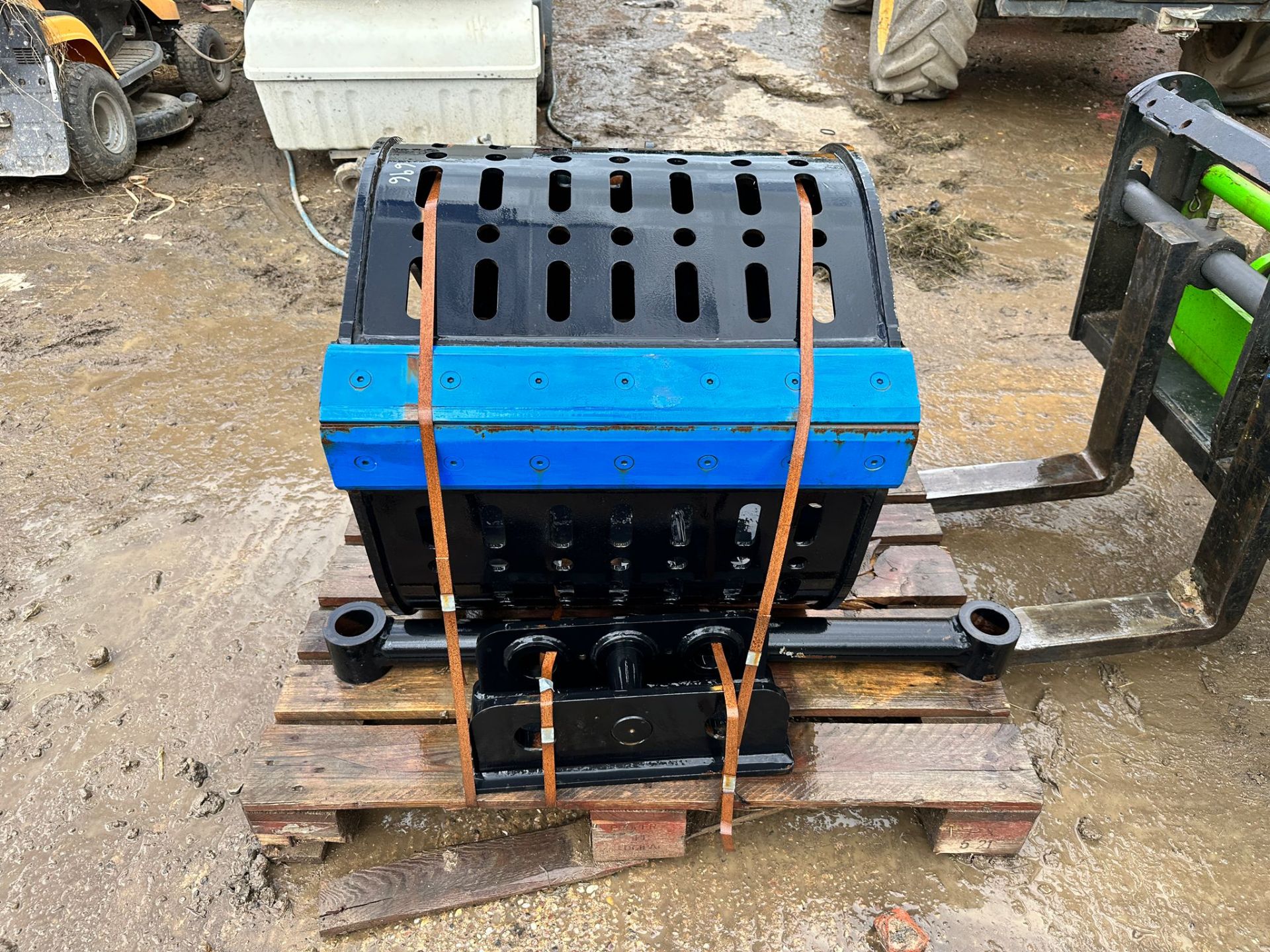 NEW/UNUSED JB EQUIPMENT MANUAL SELECTOR GRAB - 266KG - Image 3 of 10