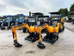 UNUSED ATTACK AT10 MINI EXCAVATOR