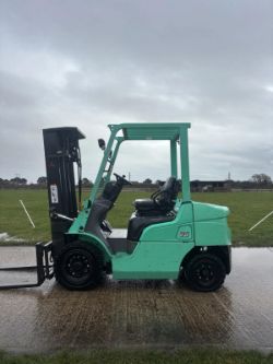 2018 MITSUBISHI FORKLIFT *3400 HOURS*