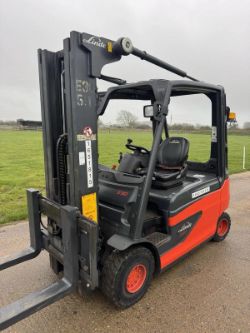 LINDE 3 TONNE ELECTRIC FORKLIFT TRUCK - CONTAINER SPEC