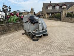 NILFISK BR1100S-C DRYER SCRUBBER VACCUM MACHINE