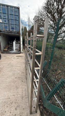 STAINLESS STEEL HEAVY-DUTY INDUSTRIAL RACK