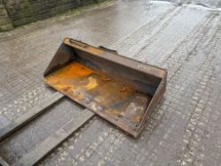 CATERPILLAR 68” SKIDSTEER BUCKET