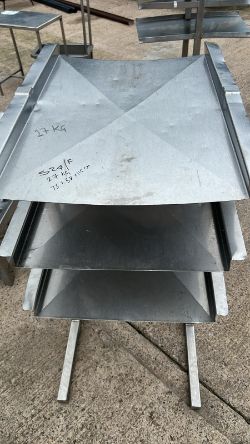 STAINLESS STEEL MULTI-TIERED INDUSTRIAL METAL RACK