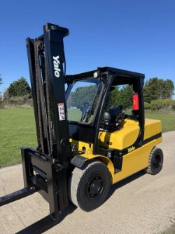 YALE 5 TONNE DIESEL FORKLIFT TRUCK - LOW HOURS