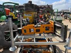 NEW/UNUSED GIYI SKIDSTEER HYDRAULIC ROCK BREAKER