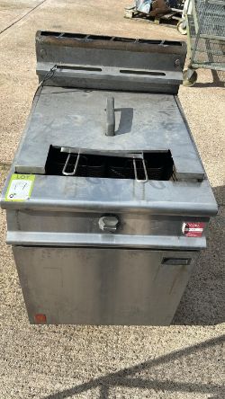 COMMERCIAL DEEP FRYER