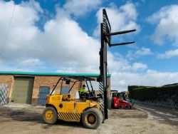 HENLEY HERCULES 2 STAGE MAST DIESEL FORKLIFT * C/W PALLET TINES*