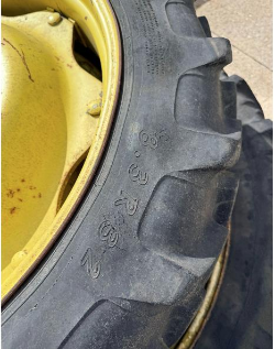 JOHN DEERE TRACTOR TYRES