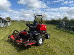 2010 TORO GROUNDMASTER 4300-D CROSSTRAX 4WD 5 GANG ROTARY RIDE ON MOWER