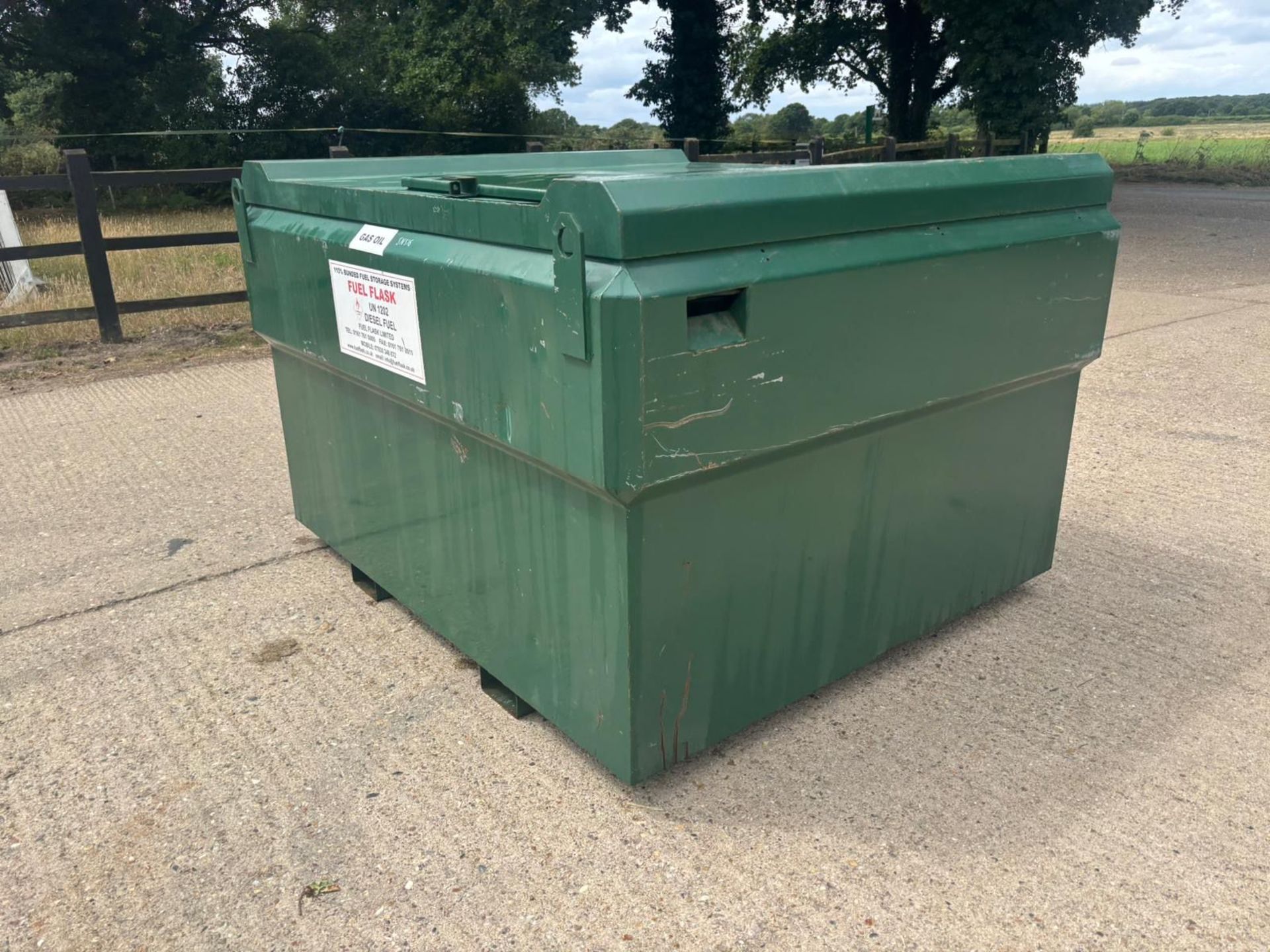 2000LITRE BOWSER