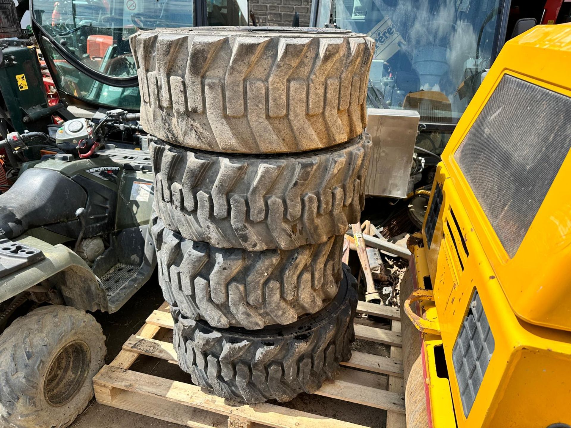 SET OF X4 BOBCAT SKIDSTEER TYRES (12-16.5) - Image 5 of 8