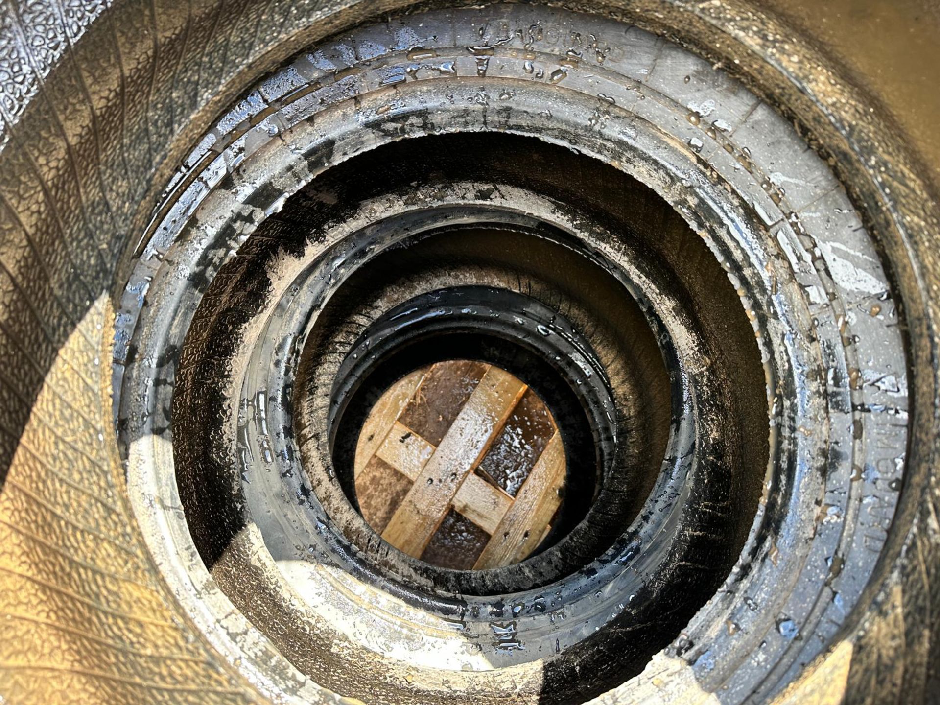 SET OF X4 BOBCAT SKIDSTEER TYRES (12-16.5) - Image 2 of 8