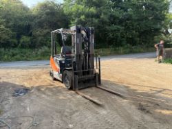 2018 DOOSAN D25S-5 2.5 TON 4.7MTR DIESEL COUNTERBALANCE FORKLIFT - CONTAINER SPEC - 3797 HOURS