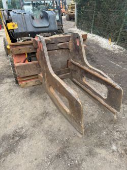 HYDRAULIC BALE CLAMB GRAB