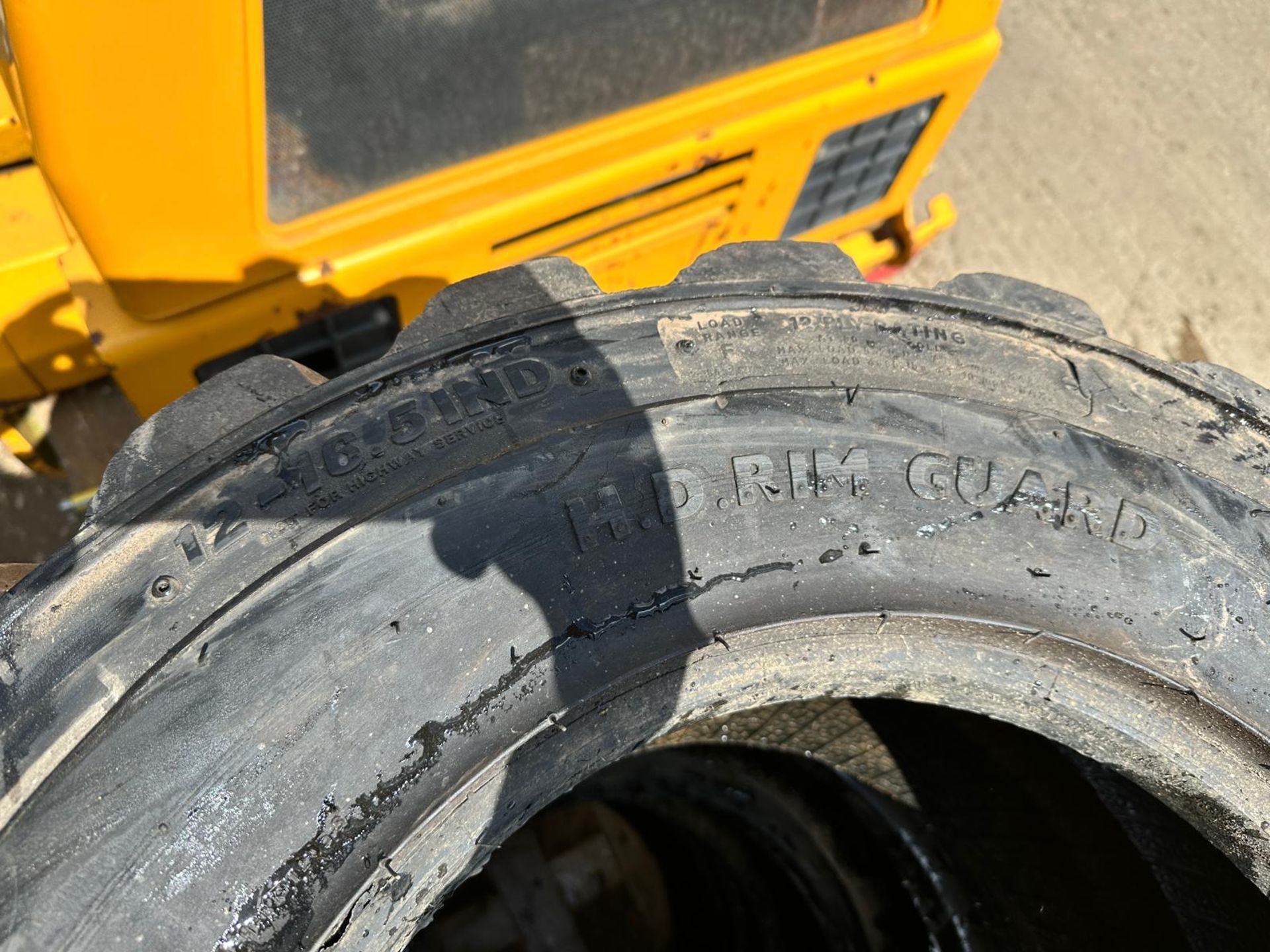 SET OF X4 BOBCAT SKIDSTEER TYRES (12-16.5) - Image 7 of 8
