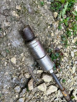 PNEUMATIC FLOOR SCRABBLER