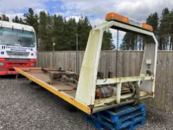 SLIDE AND TILT BODY WITH SPECK LIFT RODGER DYSON SLIDING WINCH