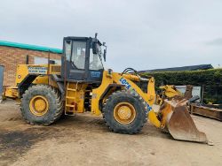 SAMSUNG SL150 WHEELED LOADING SHOVEL*C/W BUCKET*