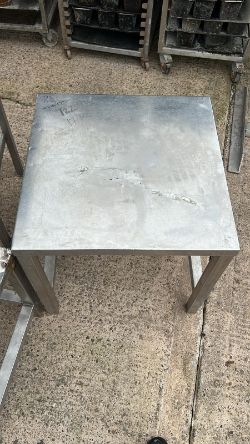 STAINLESS STEEL TABLE