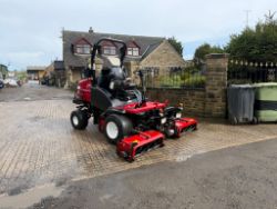 2017/67 TORO LT3340 4WD 3 GANG RIDE ON CYLINDER MOWER *2435 HOURS*
