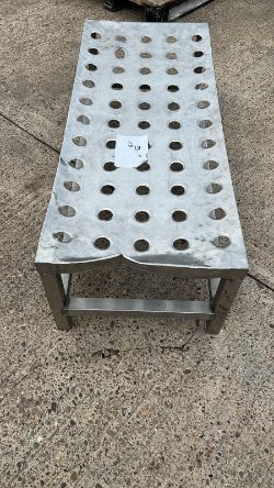 STAINLESS STEEL TABLE