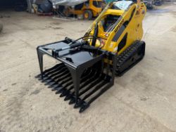 NEW/UNUSED 2025 CAPTOK 44” HYDRAULIC MINI SKIDSTEER MUCK/LOG GRAB