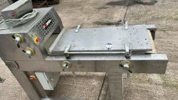 FORNIPA COMMERCIAL BAKERY DOUGH MOULDER MACHINE