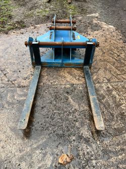NEW CONQUIP EXCAVATOR FORKS - NEVER USED *NO VAT*