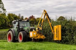 MCCONELL PA41E HEDGE CUTTER- ELECTRIC CONTROLLED- 300 HOURS