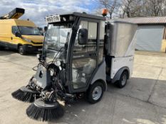 2019 69 PLATE HAKO CITY MASTER 600 SWEEPER