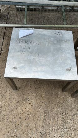 STAINLESS STEEL TABLE