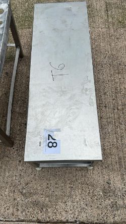 STAINLESS STEEL TABLE
