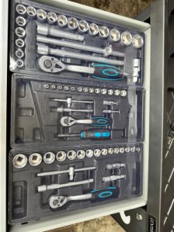 NEW/UNUSED GERMAN TOOLS 220PCS 6 DRAW TOOL TROLLEY WITH SIDE DOOR