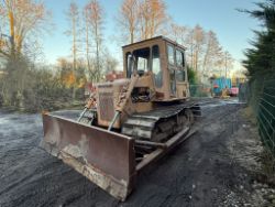 CATERPILLAR D4E TRACKED DOZER- 4 WAY BLADE - RUNS AND WORKD