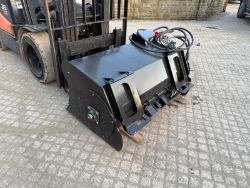 NEW/UNUSED 48” 250LTR HYDRAULIC CONCRETE MIXING BUCKET