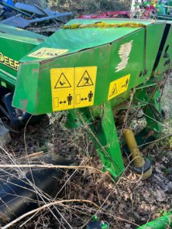2006 JOHN DEERE 328 MOWER