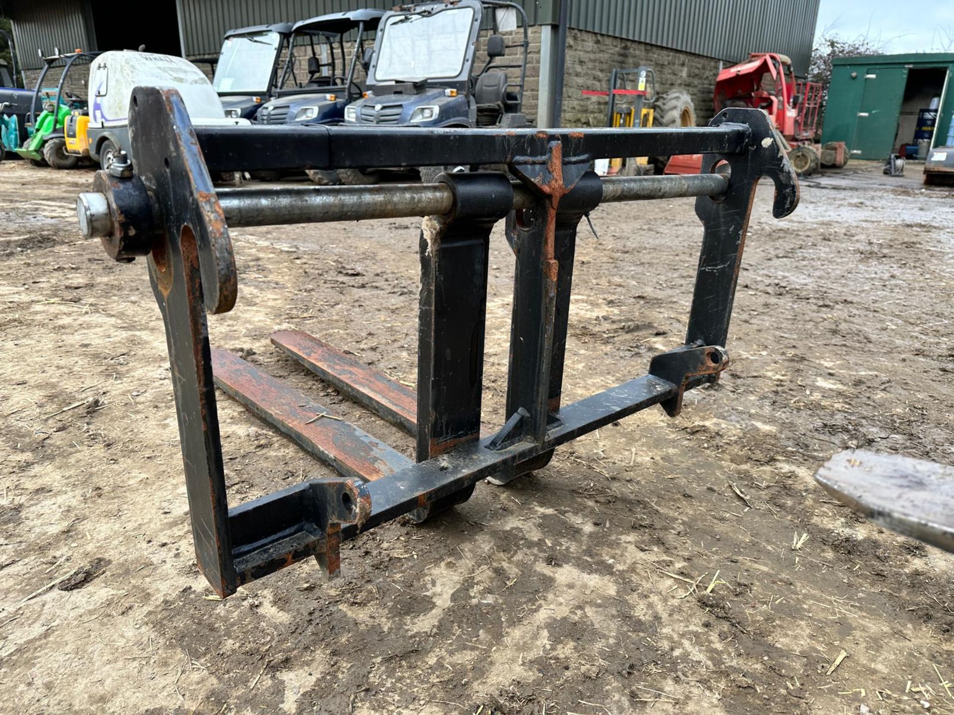 PALLET FORKS WITH FRAME - SLIDING PALLET FORKS - Image 8 of 8