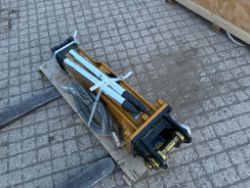 NEW/UNUSED SOLMEK HM-300 SILENCED HYDRAULIC ROCK BREAKER