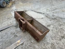 JCB 45MM DITCHING BUCKET - GOOD CONDITION