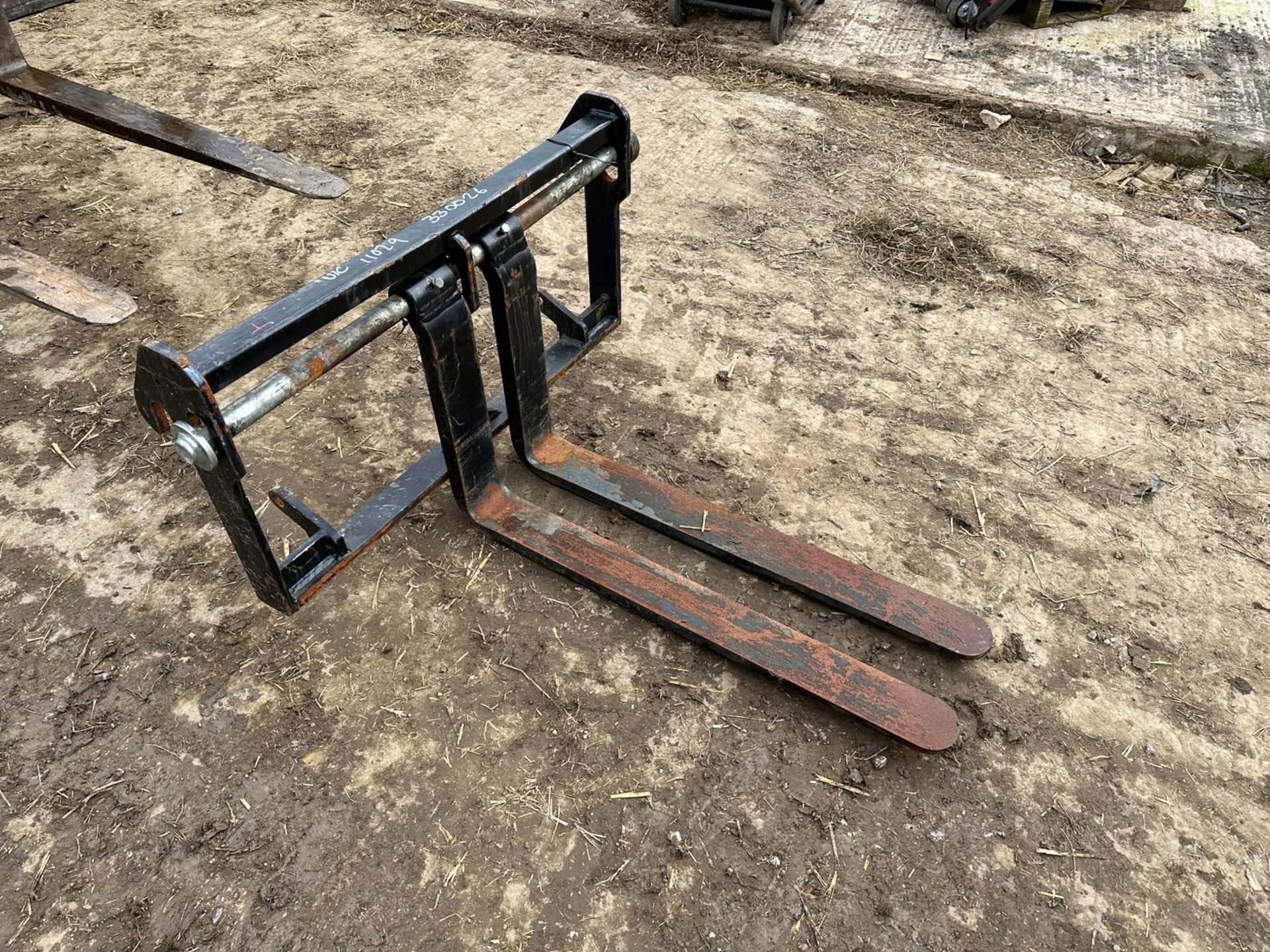 PALLET FORKS WITH FRAME - SLIDING PALLET FORKS