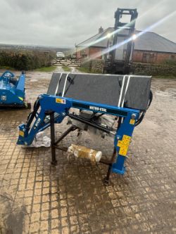 UNUSED METRO-STAL FL300 FRONT LOADER AND BUCKET