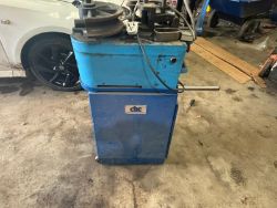 CBC SINGLE PHASE TUBE PIPE BENDER WITH TWO DIES - C/W CABINET ON WHEELS