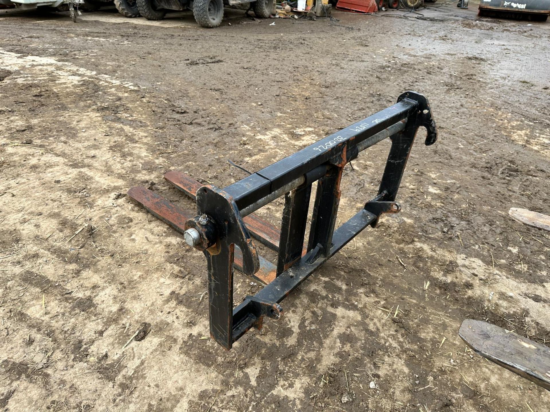 PALLET FORKS WITH FRAME - SLIDING PALLET FORKS - Image 7 of 8