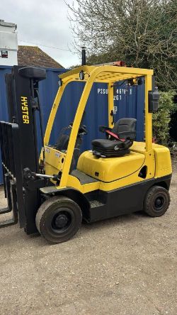 2018 HYSTER 2.5 TONNE DIESEL FORKLIFT TRUCK WITH TRIPLE CONTAINER SPEC MAST *12% BP*