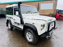 2004 54 LAND ROVER DEFENDER 90 TD5 SUV - 105K MILES - TOW BAR - C/W RHINO WRENCH