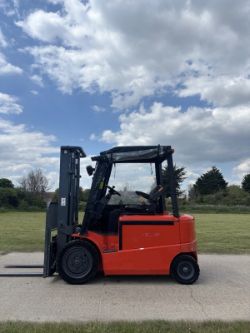 2014 HELI FORKLIFT - 3000KG LIFT CAPACITY - 1890 HOURS *12% BUYERS PREMIUM*